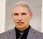 Biographie du nouveau ministre des Finances Houcine Dimassi