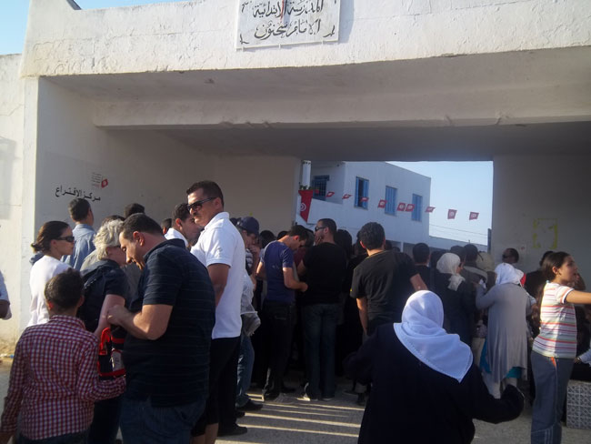 Tunisie: pas de prolongation de la durée de vote après 19h00 (ISIE)