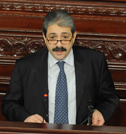 خليل الزاوية: الأمن والاستقرار الاجتماعيان مسؤولية كل الأطراف لتحقيق الانتقال الديمقراطي