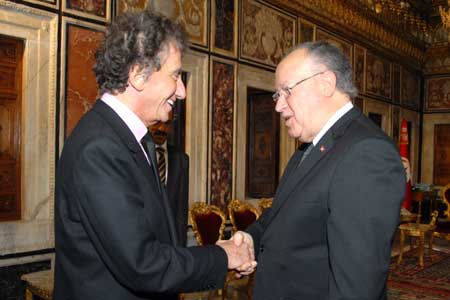 ''J'espère que la Tunisie deviendra un modèle politique et économique dans la région'' (Jack Lang)