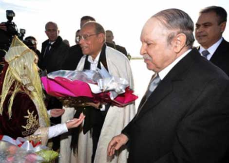 Tunisie : arrivée à Alger du président tunisien Moncef Marzouki