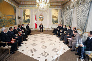 Nécessité de rétablir la confiance entre l'appareil sécuritaire et le peuple