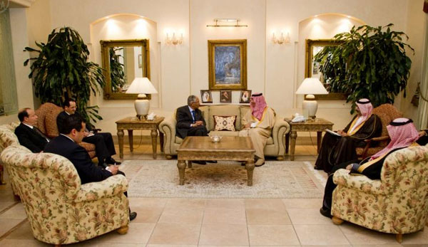 نائب وزير الخارجية السعودية يستقبل وزير الشؤون الخارجية بتونس