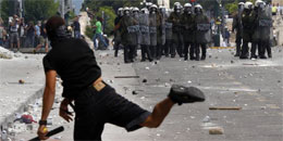 التأسيسي ينظر قريبا في مشروع قانون يعاقب بالسجن 3 سنوات من يتوجه بكلام جارح لعون الأمن