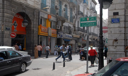 Au premier jour de la campagne, les étals anarchiques disparaissent des rues de la capitale