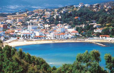 Le ministre du tourisme rassure les touristes algériens sur la sécurité dans les zones touristiques et à Tabarka