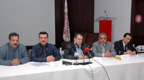 Tunisair: Les syndicats tirent la sonnette d’alarme pour sauver la compagnie