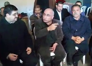 وزير النقل التونسي عبد الكريم الهاروني يلتقي بأعوان السكك الحديدية المضربين عن العمل