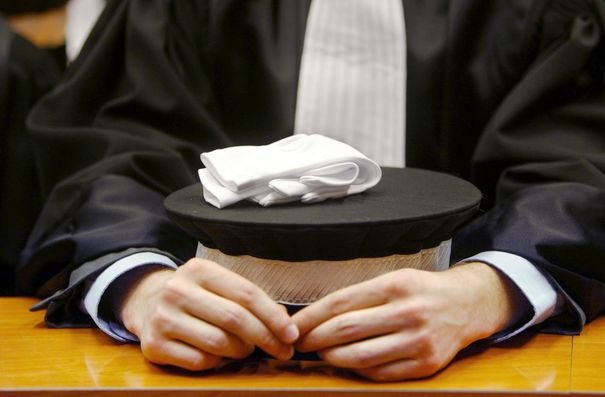 وزارة العدل تعد في قائمة في محامين شهائدهم مضروبة