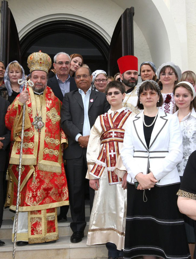 Marzouki visite l'église orthodoxe russe et dénonce les récentes agressions contre cette maison de culte