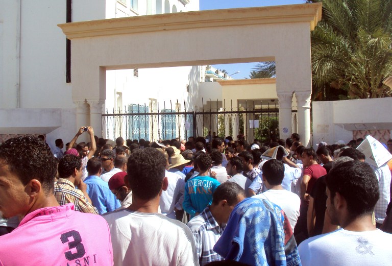 شكرى بلعبد وحركة النهضة بسيدي بوزيد يعلنان رفضهما لقرار تعيين الوالي الجديد