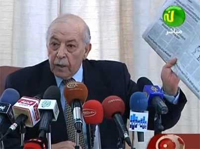 الشاذلي العياري: الاعلام تزيف الحقائق بشأن الوضع المالي والاقتصادي