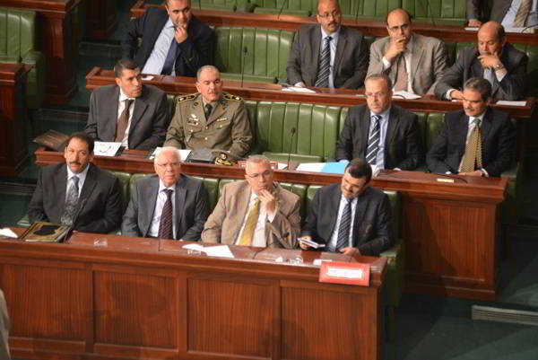 وزير الداخلية: قبضنا على عنصرين من المجموعة الإرهابية المسلحة في جبل الشعانبي