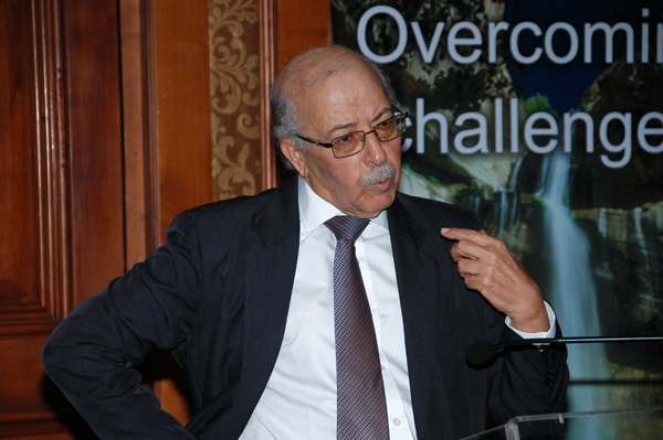 La Tunisie jouit toujours de la confiance de la communauté internationale (Chedly Ayari)