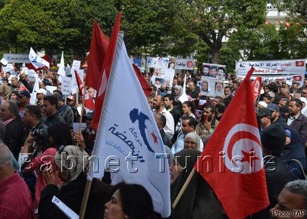 اشتباك بين انصار النهضة ونداء تونس في باب سويقة