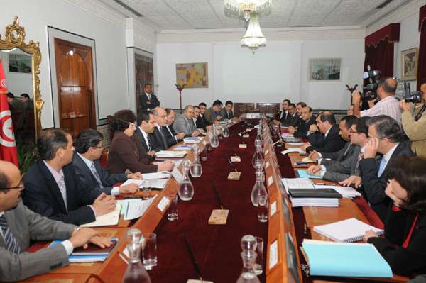 Un conseil ministériel examine la réalisation des grands projets