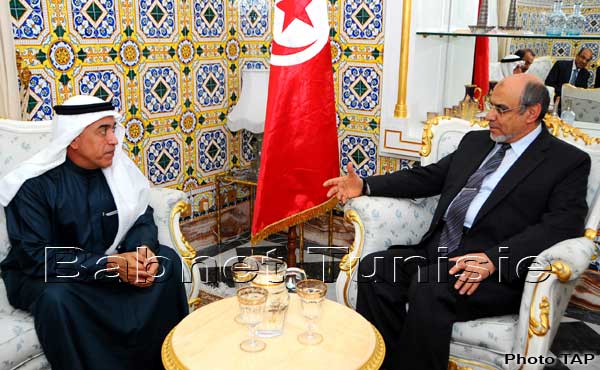 Le chef du gouvernement reçoit le représentant émirati de Tunisie Telecom