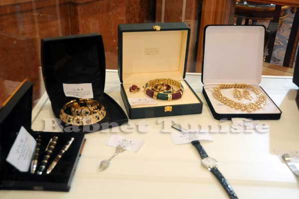 Inauguration de l'exposition-vente des avoirs confisqués