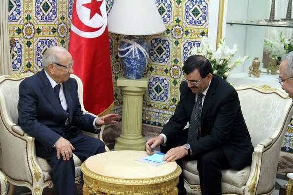 علي العريض يجتمع بالباجي قائد السبسي في قصر الضيافة بقرطاج