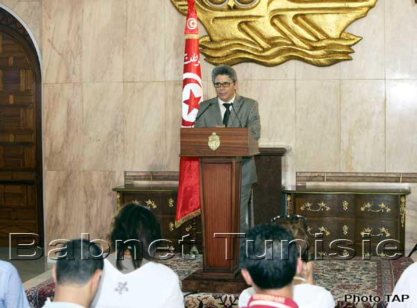عدنان منصر: يلغنا عديد الأطراف المصرية عن استعداد الرئيس المرزوقي للتدخل من أجل حل الأزمة المصرية