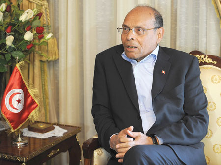 المرزوقي: تونس ليس بها نظام إسلامي، ومن يقول هذا الكلام فهو جاهل