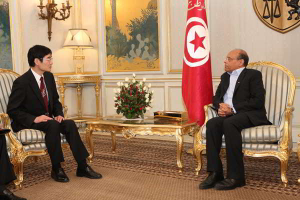 Tunisie: Moncef Marzouki reçoit les lettres d'accréditation du nouvel ambassadeur du Japon à Tunis