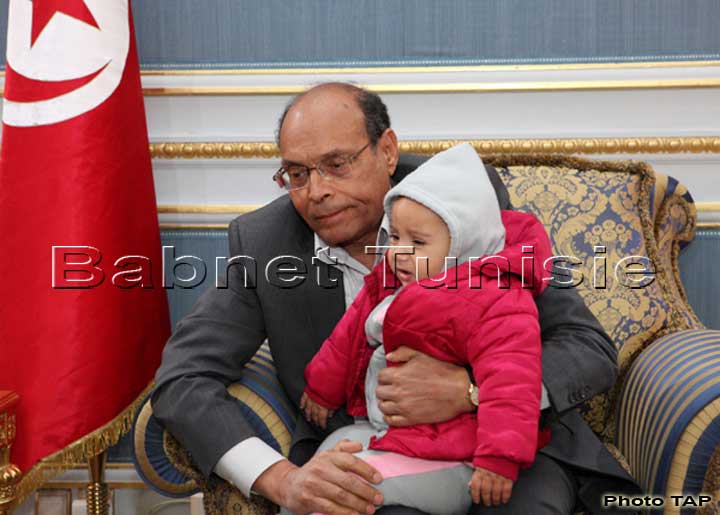 Marzouki adresse ses condoléances à la famille du martyr Lotfi Ezzar (officier de police)