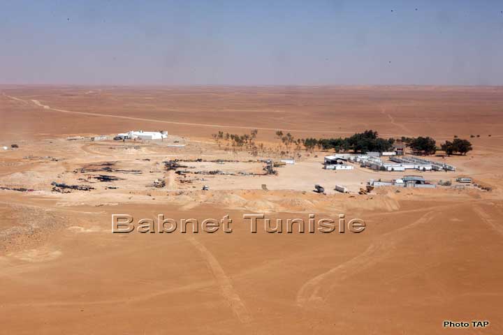 المرزوقي يزور الفيلق الترابي الصحراوي للجيش الوطني برمادة