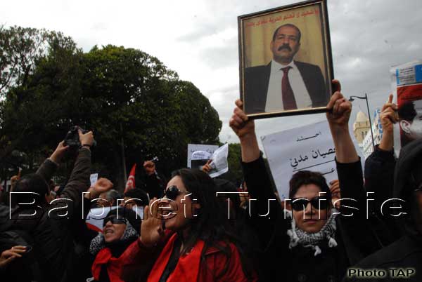 Tunisie: Marche pacifique à l'avenue Habib Bourguiba à l'appel d'internautes
