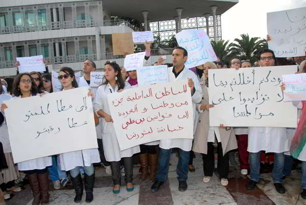 Les résidants et internes demandent l'abrogation de la loi de 2010 sur le service national