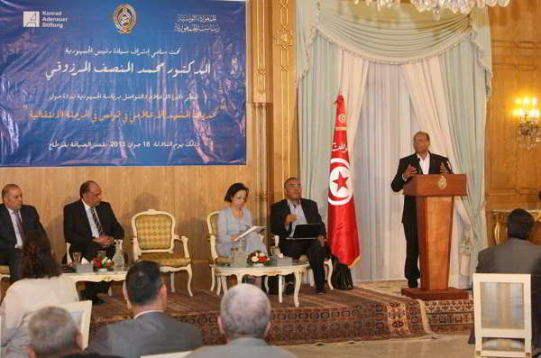 الرئيس المرزوقي : التنصيص على حرية و التعبير و الرأي في الدستور يجب أن يكون واضحا