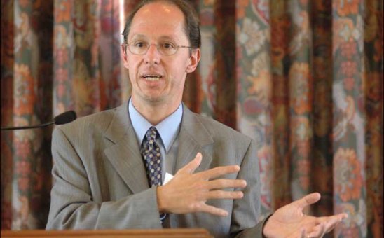 Un émissaire onusien appelle à fixer les prérogatives de l'armée nationale dans la Constitution