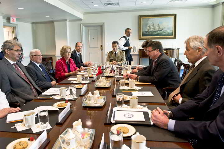 Le ministre tunisien de la Défense reçu au Pentagone