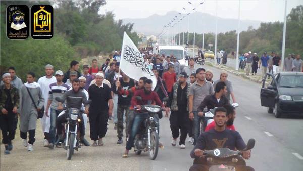 مسيرة على الأقدام لأنصار الشريعة بسيدي بوزيد نحو القيروان