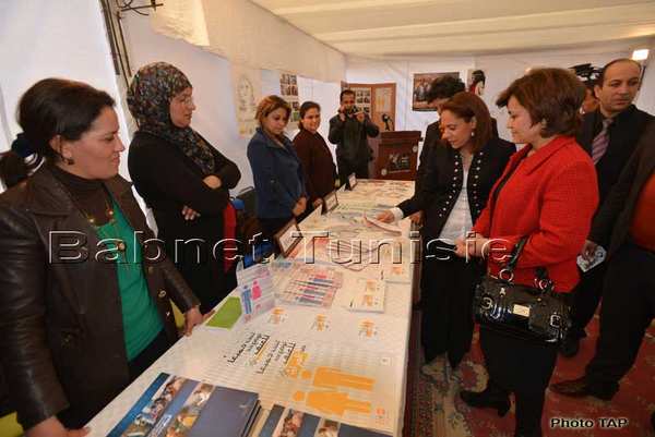 Les acquis de la femme tunisienne sont réellement menacés par des projets extrémistes (Sihem Badi )
