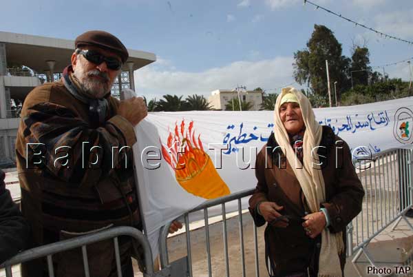 Sit-in de l'ODC pour réclamer l'annulation de l'augmentation des prix des hydrocarbures
