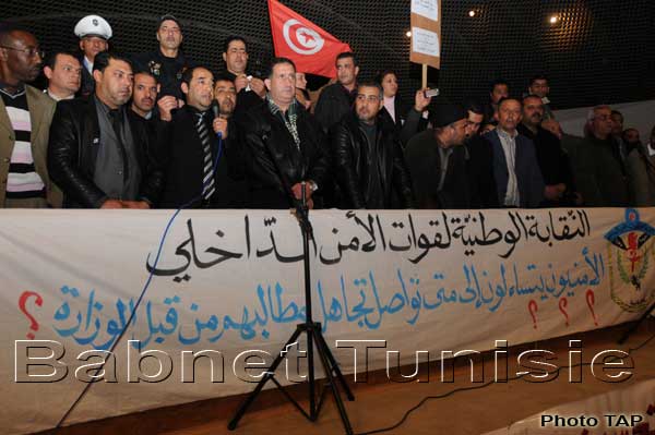 Deux syndicats pour la suspension de l'application du statut des forces de l'ordre