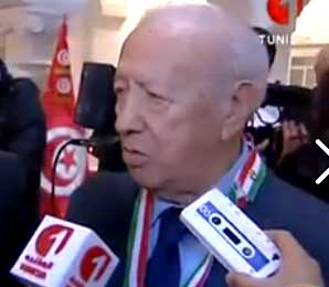 الجزائر تكرم الباجى قائد السبسي