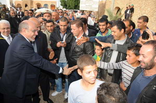 Jebali s'engage à créer un fonds d'investissement à Tataouine