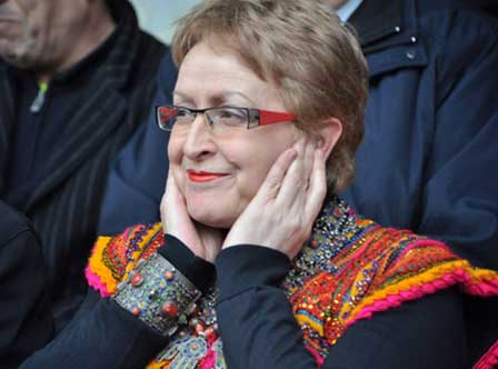 وزيرة الثقافة الجزائرية : الصلاة تجسيد للعبودية و هي أكبر إهانة للإنسان