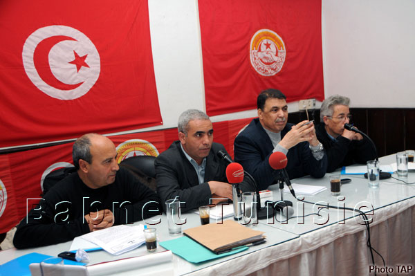 Tunisie: Le syndicat général de l'enseignement secondaire examine la possibilité de ''pousser le mouvement de protestation vers l'escalade''