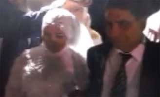 حفل زواج بساحة القصبة وسط المعتصمين