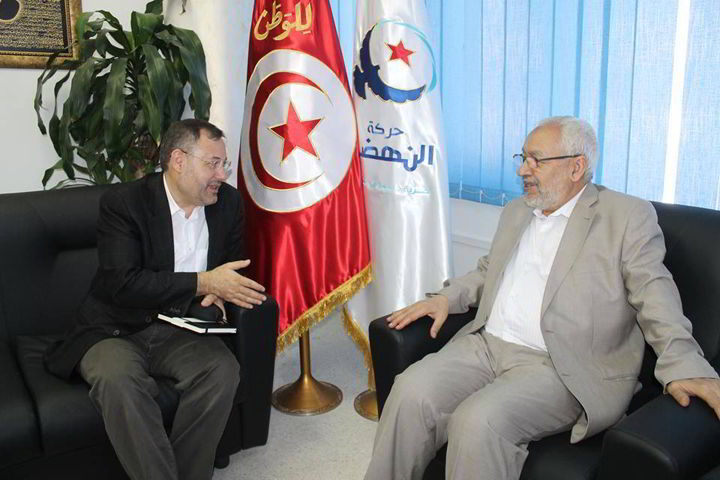 الغنوشي يستقبل الإعلامي بقناة الجزيرة احمد منصور