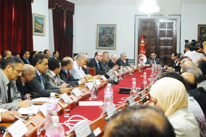 الحوار الوطني: رئيس الحكومة يشرف على مجلس وزراء استثنائي
