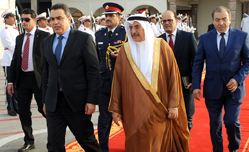 مهدي جمعة يغادر مملكة البحرين في طريقه لتونس