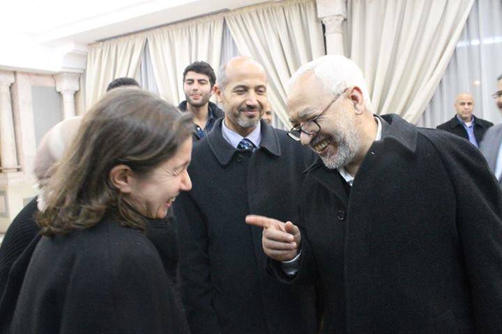 صورة اليوم: راشد الغنوشي ومية الجريبي يتبادلان الفرحة بقرب المصادقة على الدستور
