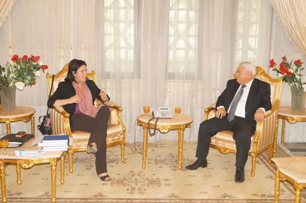 وزير العدل يلتقي رئيسة جمعية المحامين الشبان : تأكيد على مزيد الإحاطة بالمحامين الشبان